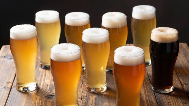 Craft beer bottles and glasses in Brittany